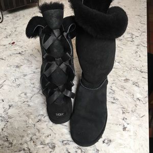UGG BAILEY BOW TALL II WOMENS BOOTS Size 9